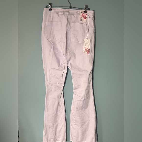 NWT high rise, distressed bell bottoms jeans, size XL - Picture 7 of 9